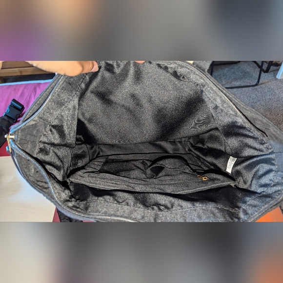 Universal Thread - Picture 3 of 4